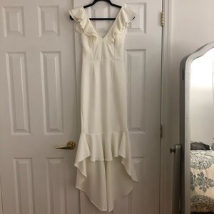 Stunning white hi-low dress!